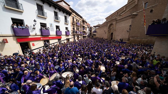 Semana Santa 2025: Rompida de la hora y pasiones vivientes - Telediario 2 | Ver