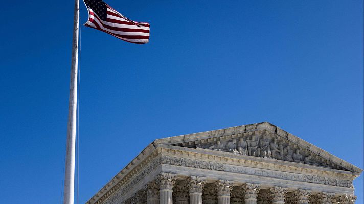 Telediario Fin de Semana - El Supremo de EE.UU. ordena suspender las expulsiones basadas en la Ley de Enemigos Extranjeros