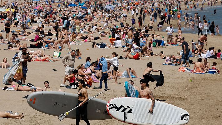 El turismo en Semana Santa aguanta el chaparrón | Ver