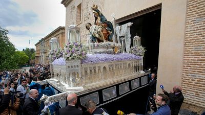 Miles de fieles salen a las calles de toda Espaa para celebrar el Sbado Santo