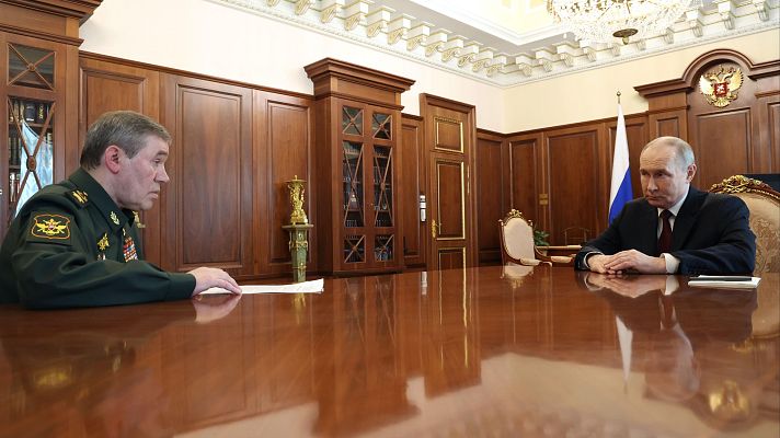 Telediario en lengua de signos - Telediario - 21 horas - 19/04/25 - Lengua de signos