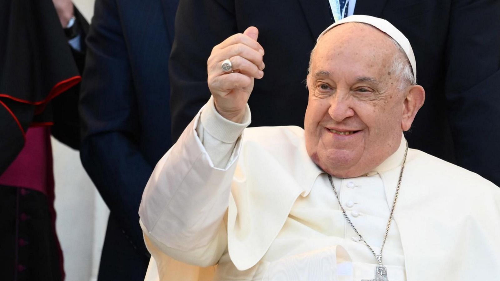 El papa de la gente, un reportaje sobre la vida del papa Francisco