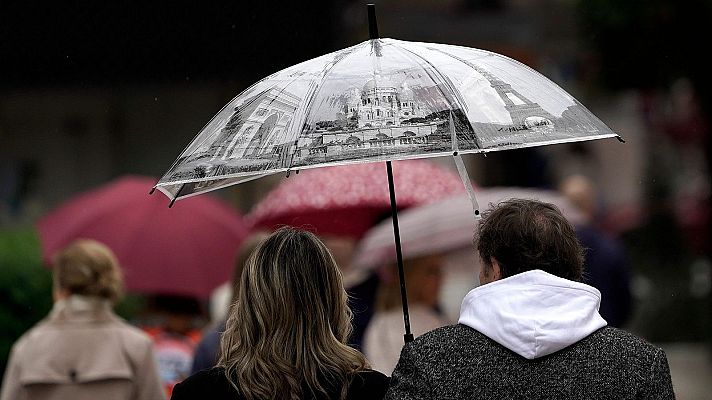 Estabilidad general salvo en el noreste, con tormentas y bajadas de máximas