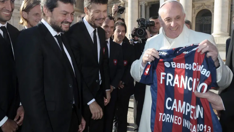 El San Lorenzo de Almagro le dedica un homenaje al papa Francisco