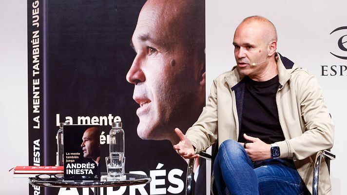  - Iniesta, en la presentación de su libro: "No tengo la sensación de exponerme"