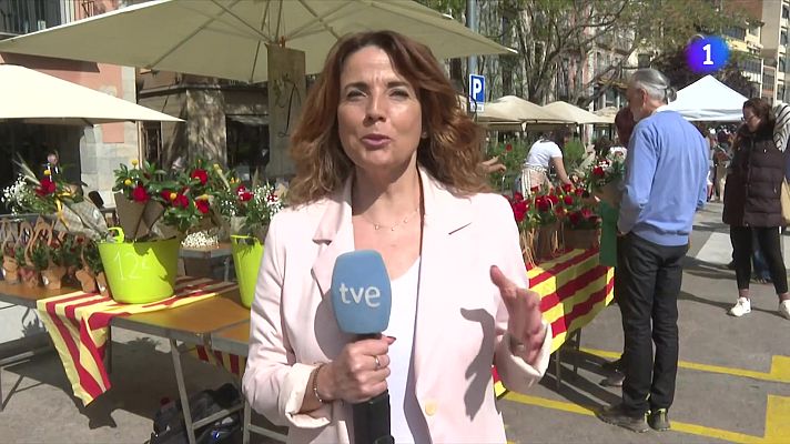 L'Informatiu - Girona celebra Sant Jordi amb 144 parades, música i tradició