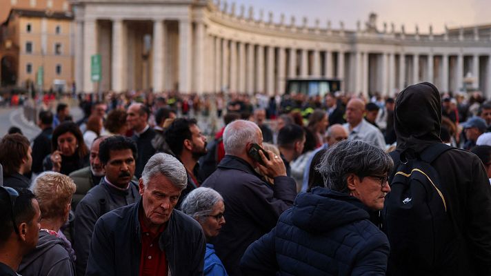 Telediario 2 - Se disparan los precios y las reservas a Roma ante el funeral del papa
