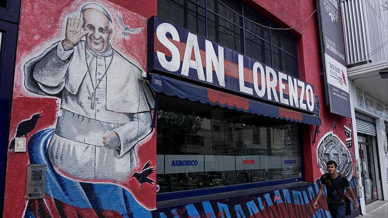 La despedida más futbolera al Papa Francisco