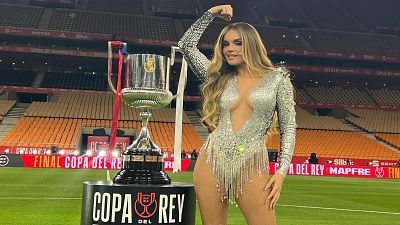 Actuación de Melody en el descanso de la Final de la Copa del Rey de fútbol