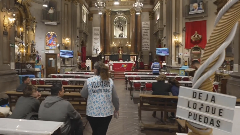 La iglesia de San Antón se despide del papa Francisco recordando su mensaje social