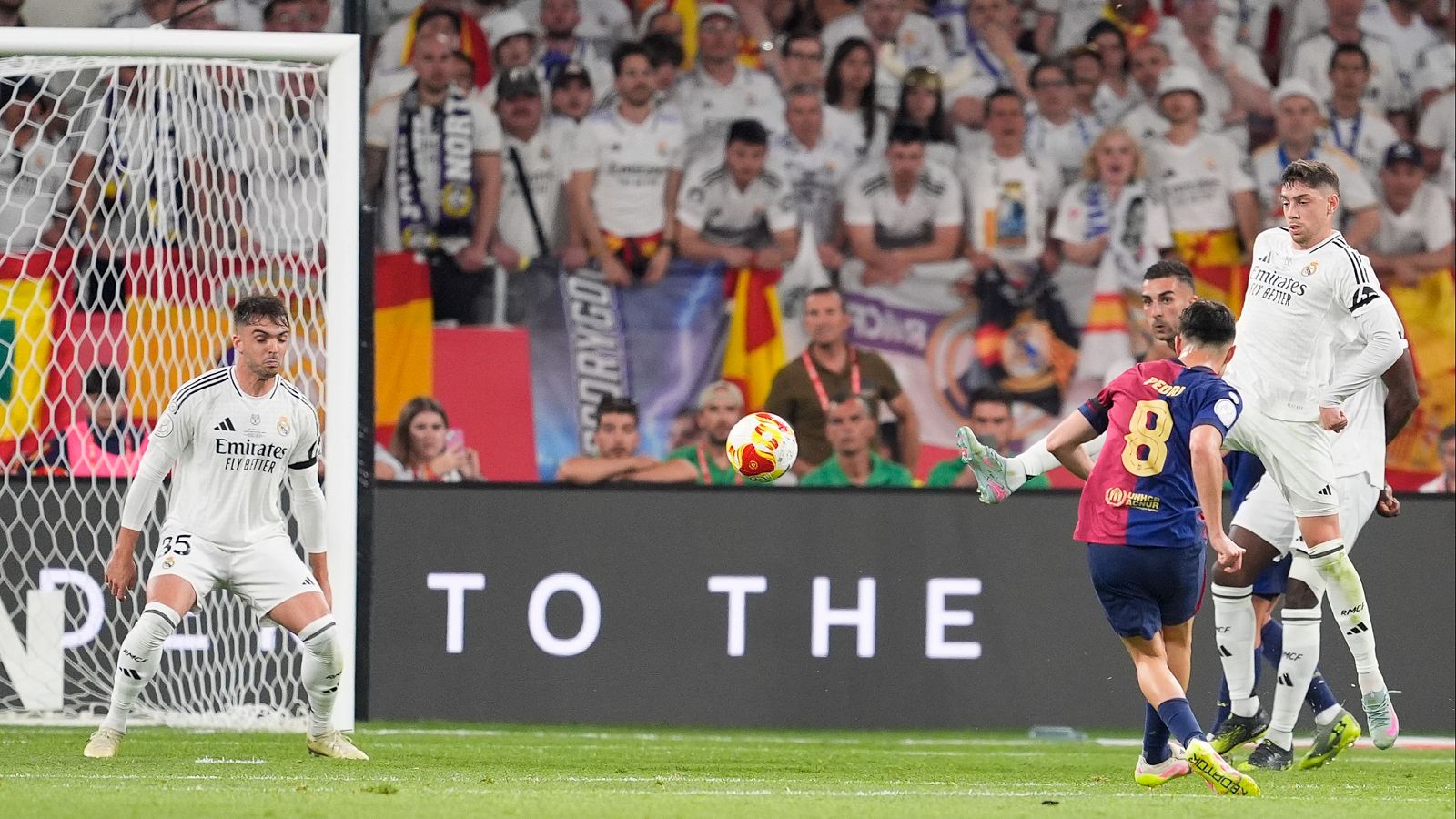 Golazo de Pedri desde fuera del área que adelanta al Barça (1-0)