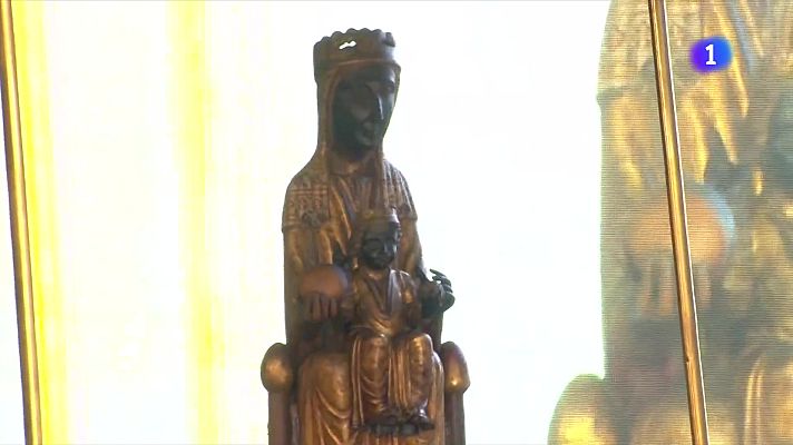 L'Informatiu - Milers de fidels omplen Montserrat per veure la Moreneta en processó