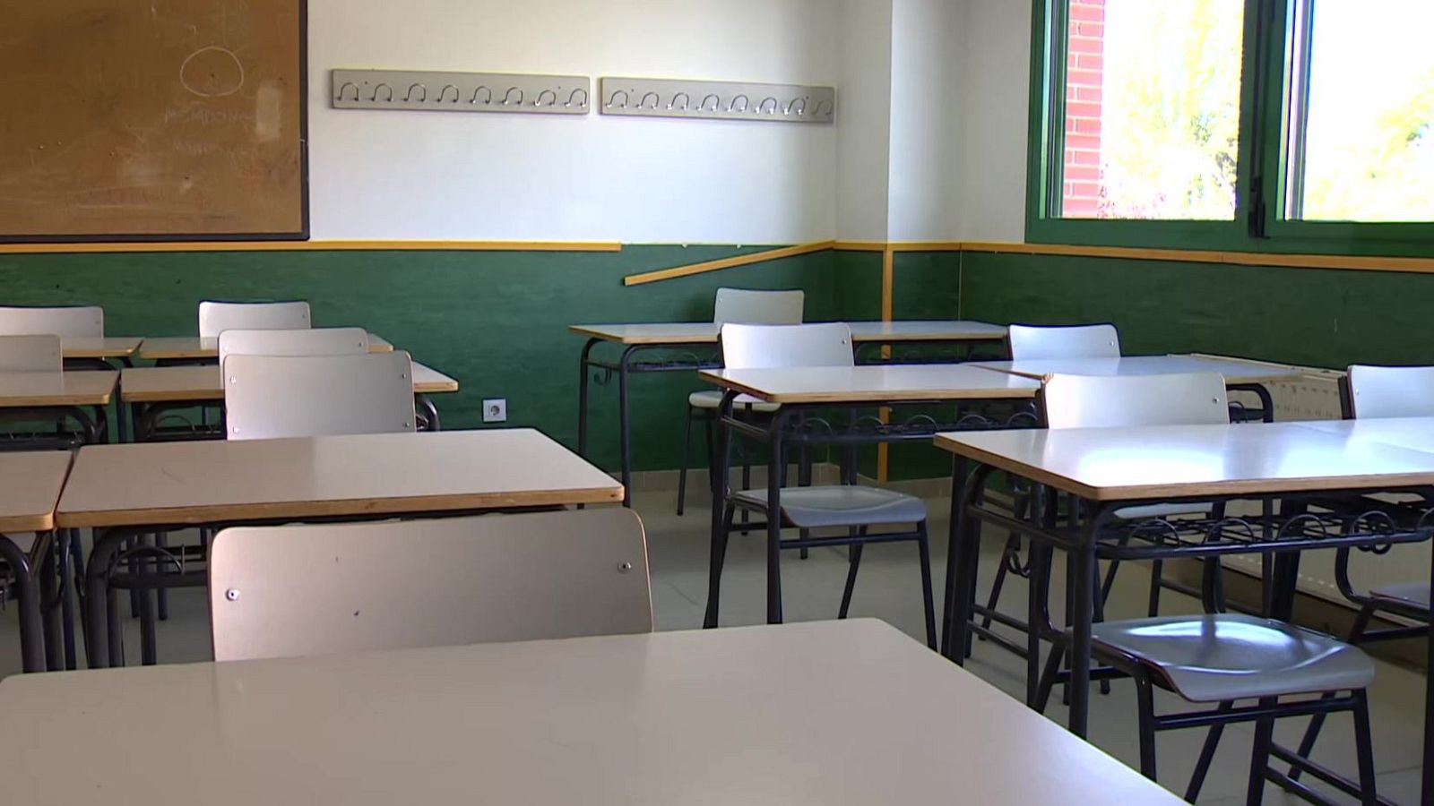 Las universidades y la educación madrileña van a la huelga - Informativo 24h | Ver