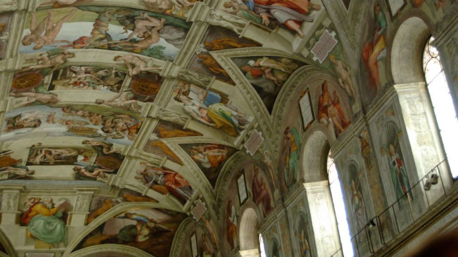 La Capilla Sixtina, cerrada para el cónclave desde este lunes - Telediario 1 | Ver