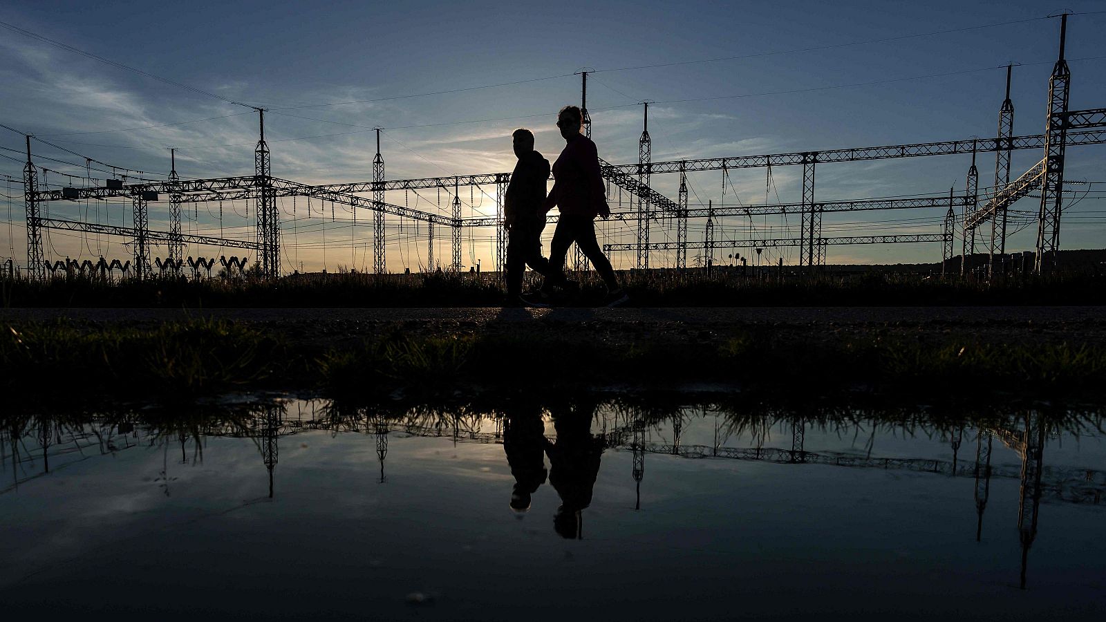 ¿Qué pasó en los cinco segundos que llevaron a que se fuese la luz en España y Portugal?