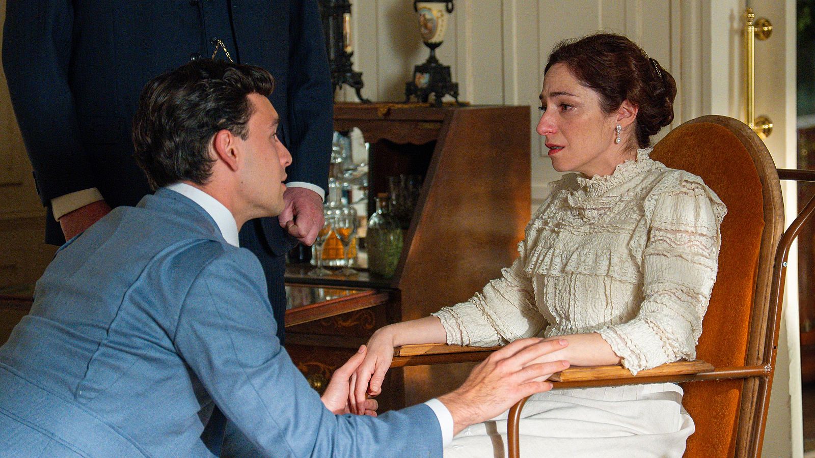 La Promesa - Curro se reencuentra con Eugenia