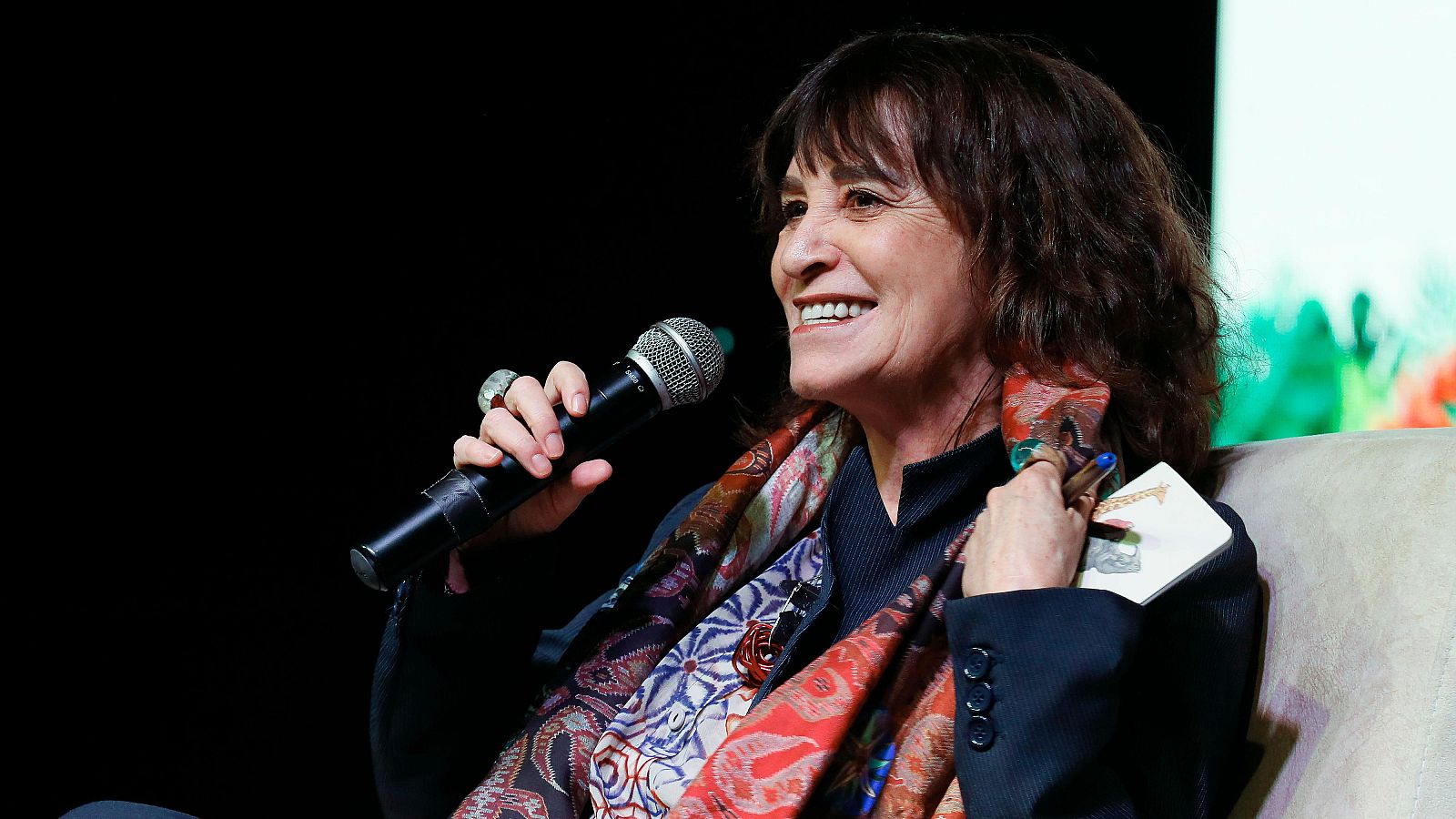 La escritora Rosa Montero ya reflejó temáticas sobre apagones en sus novelas | Ver