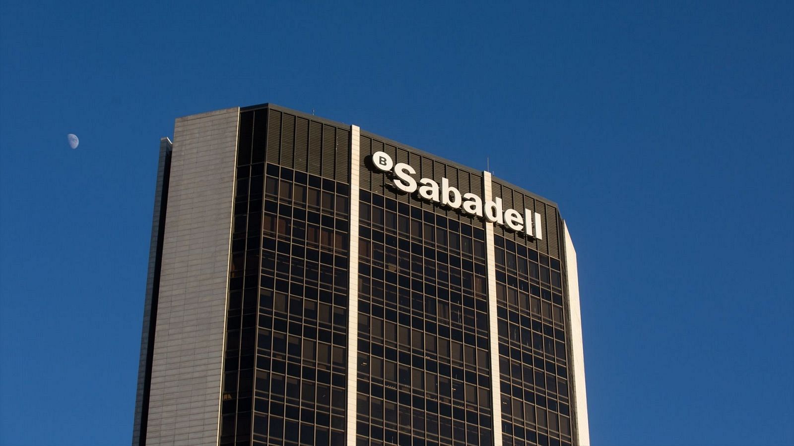 La CNMC autoriza la opa de BBVA al Sabadell - Informativo 24h | Ver
