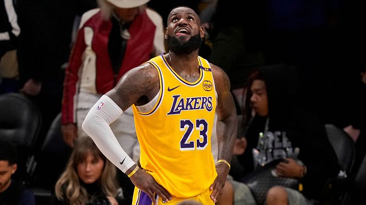 Baloncesto en RTVE - LeBron James deja en el aire su futuro en Lakers: "No sé cuánto tiempo quiero seguir jugando"