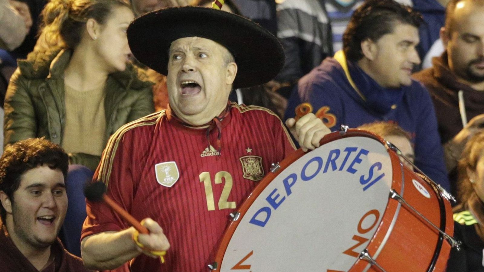 Muere Manolo 'el del Bombo' | Ver