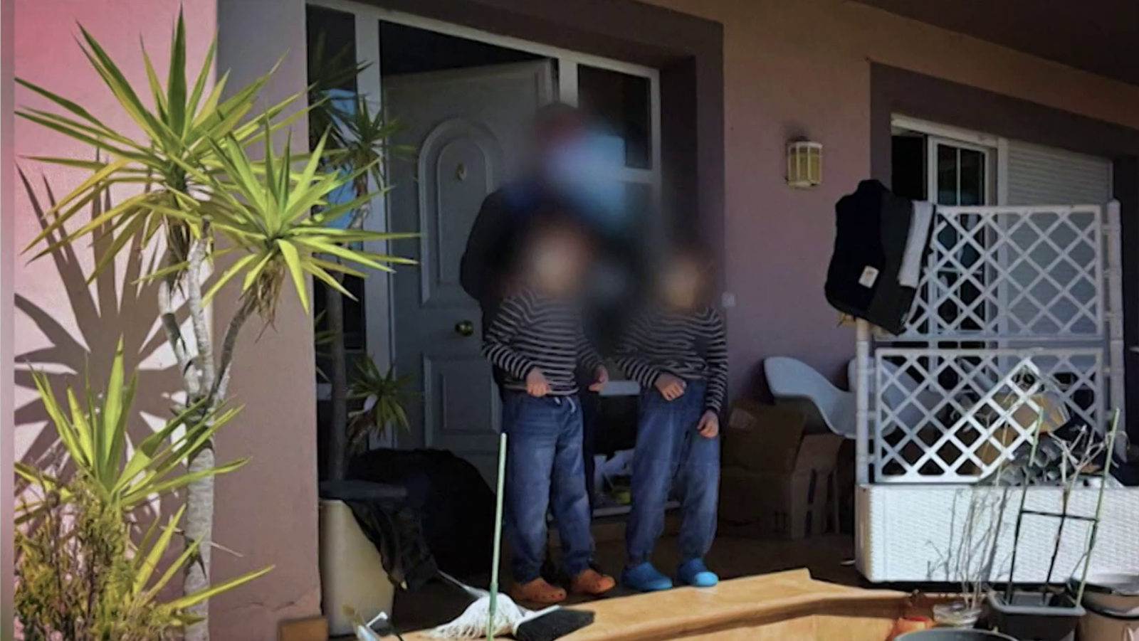 Cómo recuperarse del maltrato: el caso de los tres hermanos confinados por sus padres