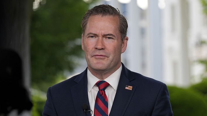 Telediario 2 - El asesor de Seguridad Nacional de Trump deja el cargo tras la filtración de planes bélicos