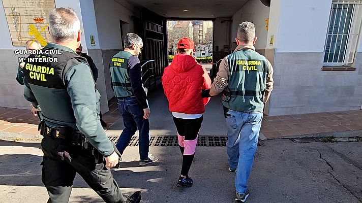 Telediario 2 - Un detenido por difundir vídeos de agresiones entre menores a través de una aplicación de mensajería instantánea