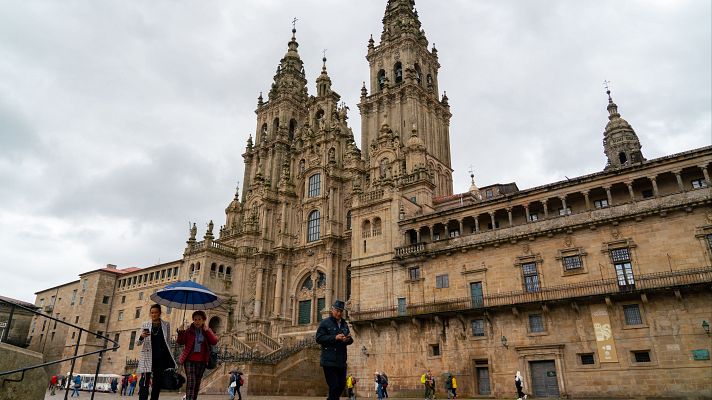 Telediario Fin de Semana - La lluvia y la subida de precios no frenan a los turistas en el Puente de Mayo