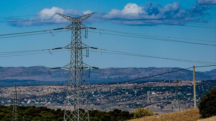 Telediario Fin de Semana - Preparar la red para las renovables y mejorar las interconexiones: propuestas para evitar otro gran apagón