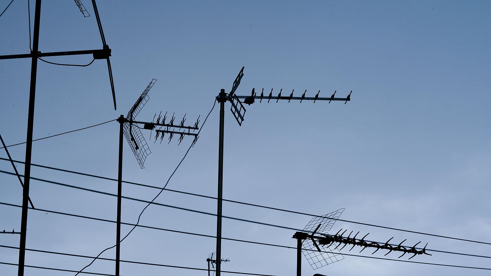 El Burgo del Ebro sigue sin cobertura cinco días después del apagón | Ver