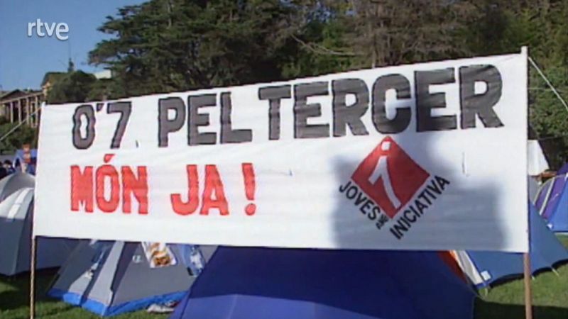 Dimiteix Josep Maria Cullell. Acampada pel 0,7% - 135 Escons - 135 Escons | Ver