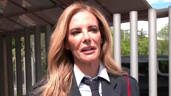 La familia de la tele - Acto 1: El Gran Desfile