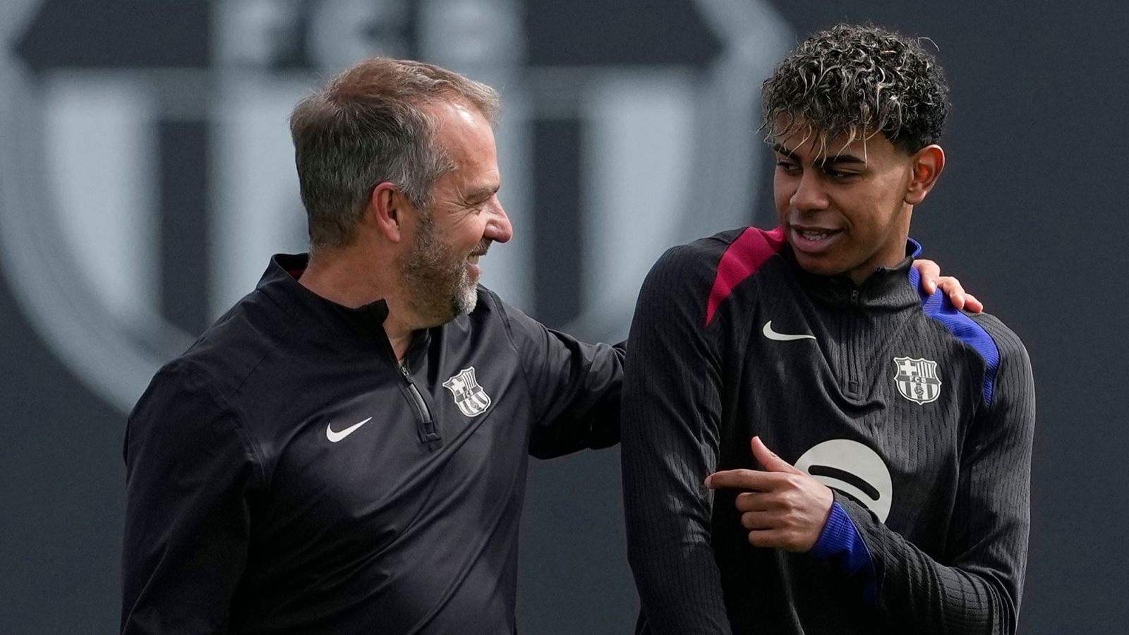 Flick: "Lamine es un genio y tiene que mostrarlo siempre" - Fútbol | Ver