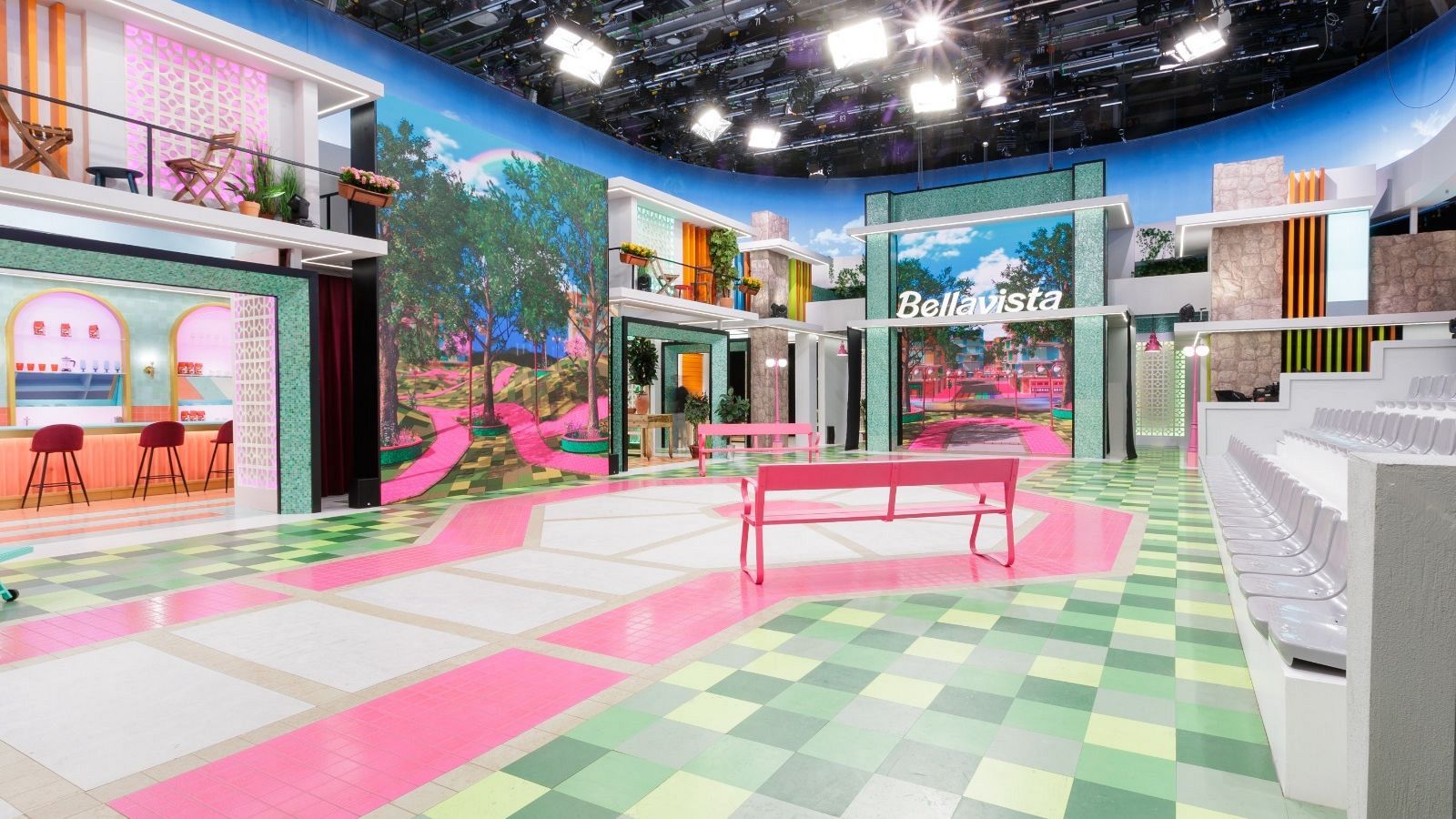 La Familia de la Tele - Así es el house tour de 'La Familia de la Tele'