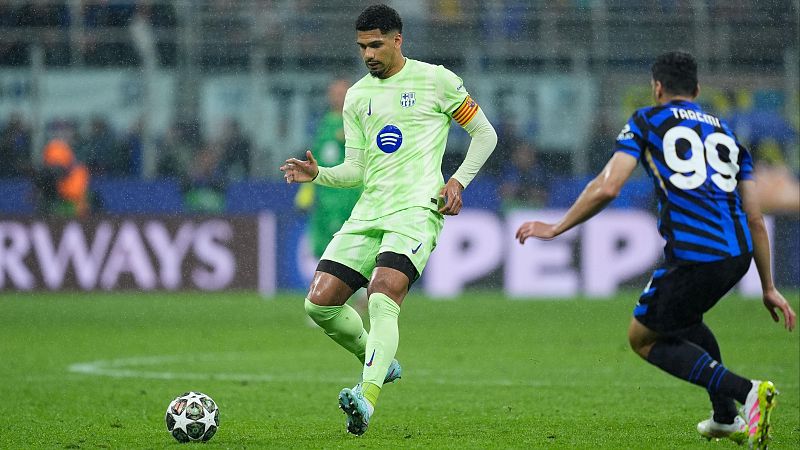 Ronald Araujo: "Encajar muchos goles ha sido el problema" - Champions League | Ver