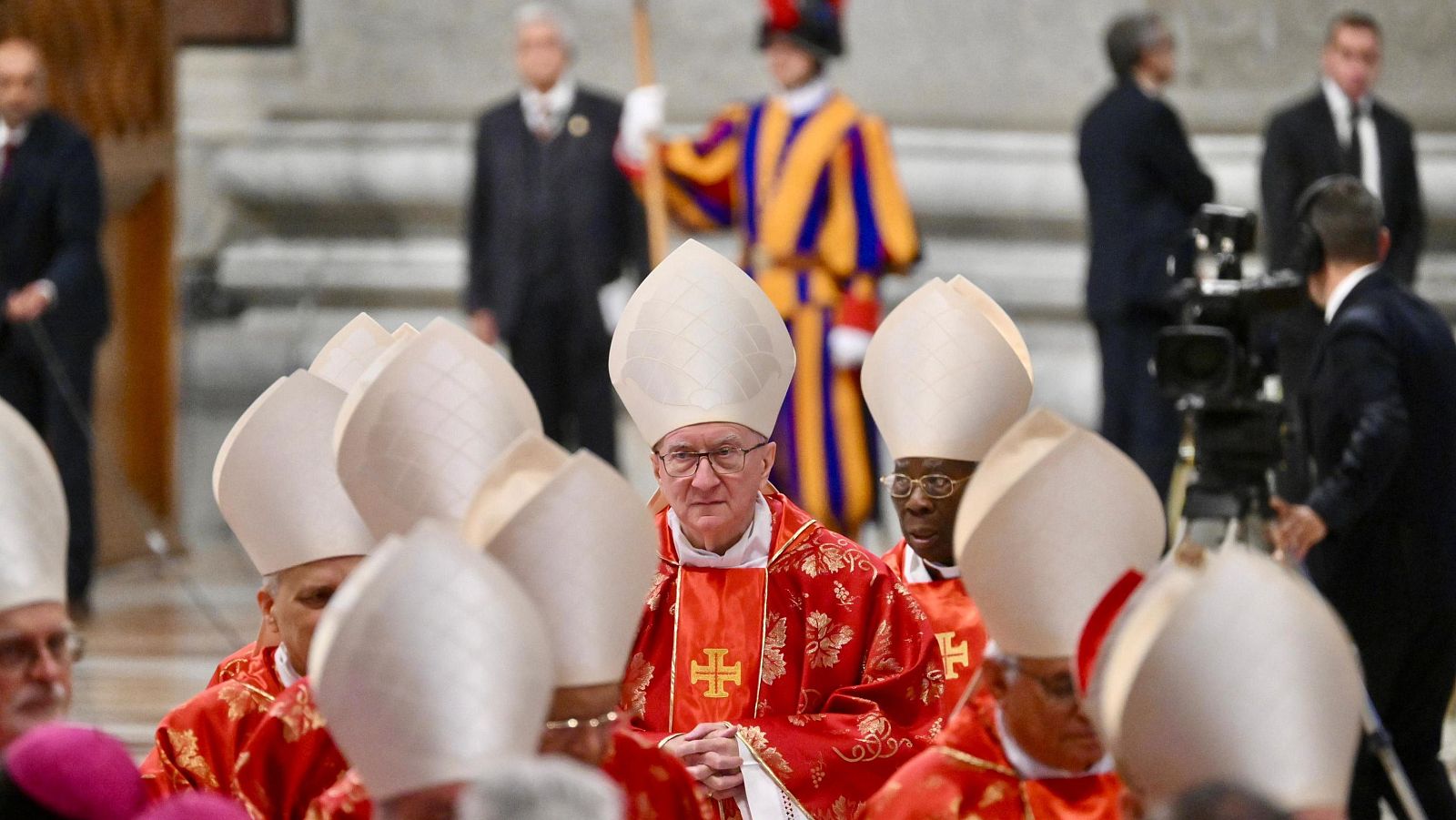 Cónclave: El cardenal decano desea "suerte" a Parolin - Especiales informativos | Ver