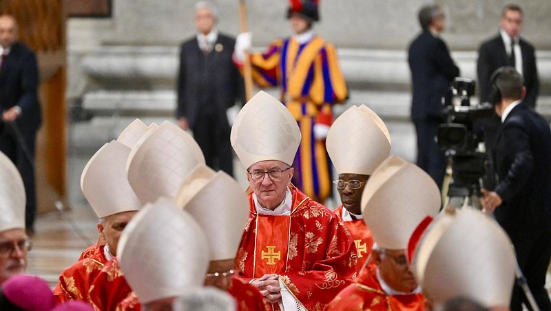 Cónclave: El cardenal decano desea "suerte" a Parolin - Especiales informativos | Ver