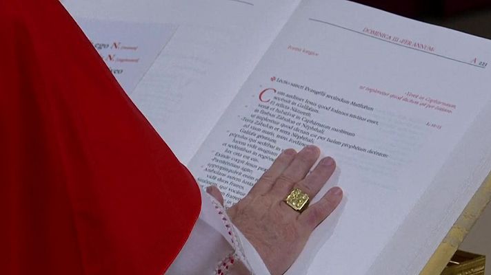 Los cardenales juran mantener el secreto en el cónclave - Especiales informativos | Ver