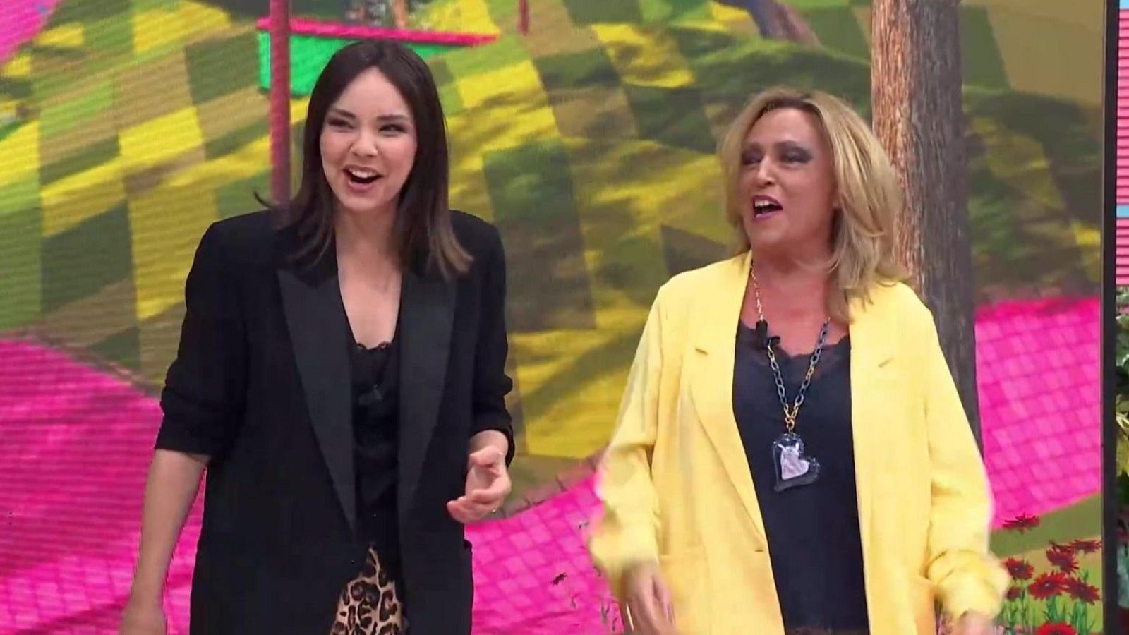 Chenoa baila el chuminero con Lydia Lozano - La familia de la tele | Ver