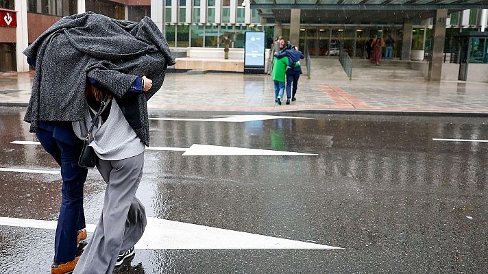 El tiempo - La lluvia pone a la Comunidad Valenciana en aviso naranja