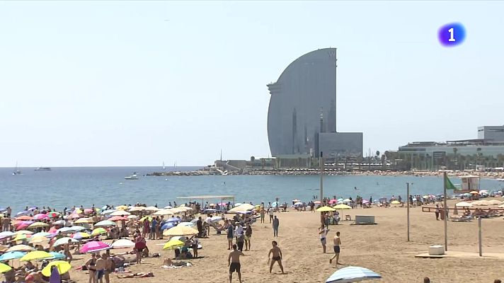 L'Informatiu - Incertesa al sector turístic per la picabaralla amb la nova taxa turística