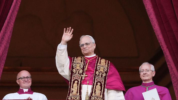 Papa León XIV, en su primera intervención ante los fieles: \"Que mi saludo de paz llegue a toda la Tierra\" - Especiales informativos | Ver