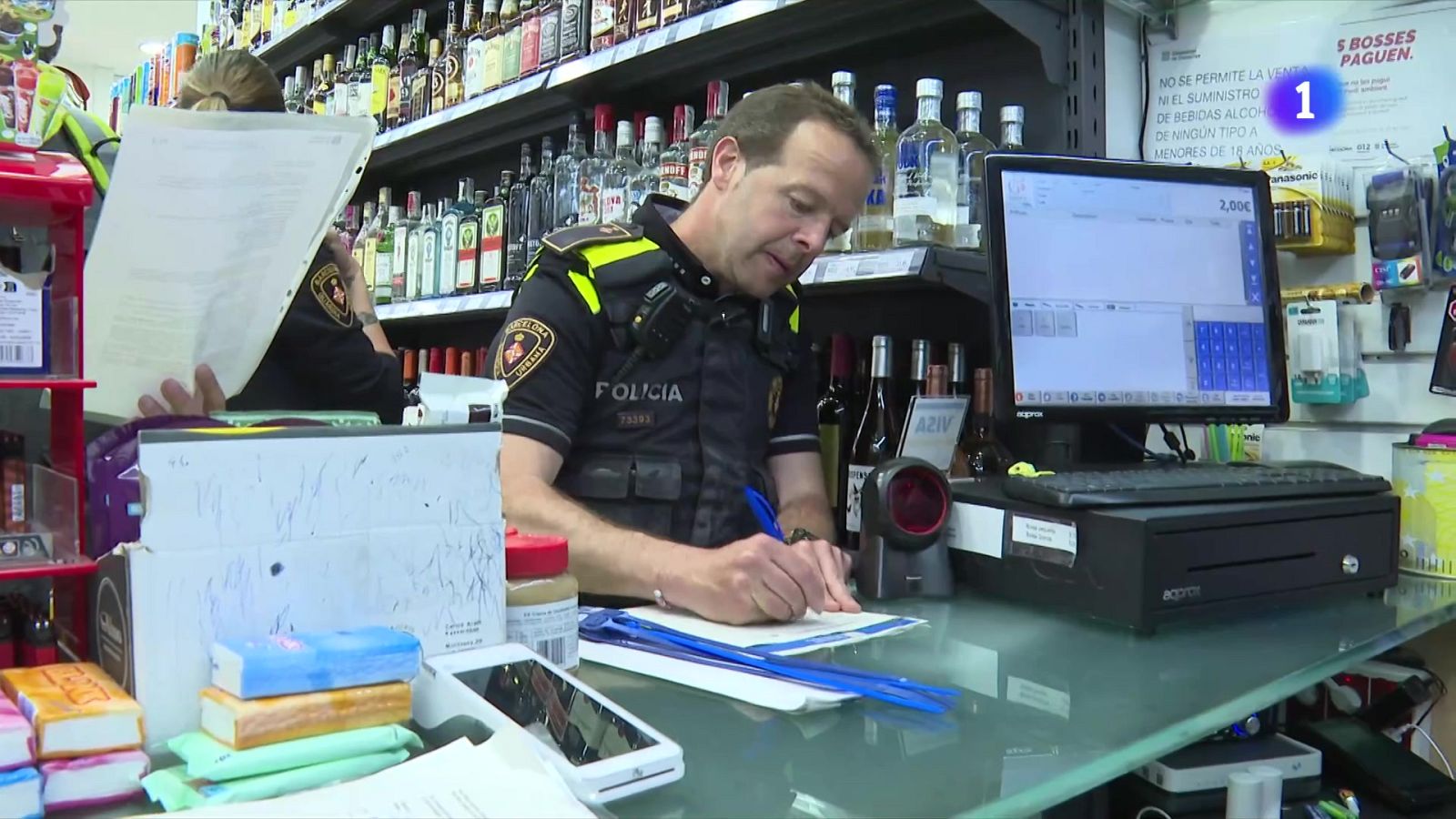 Barcelona intensifica les inspeccions a botigues de cànnabis - L'Informatiu | Veure