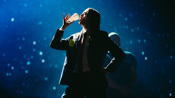 Eurovisión - Tommy Cash (Estonia) con "Espresso Macchiato"