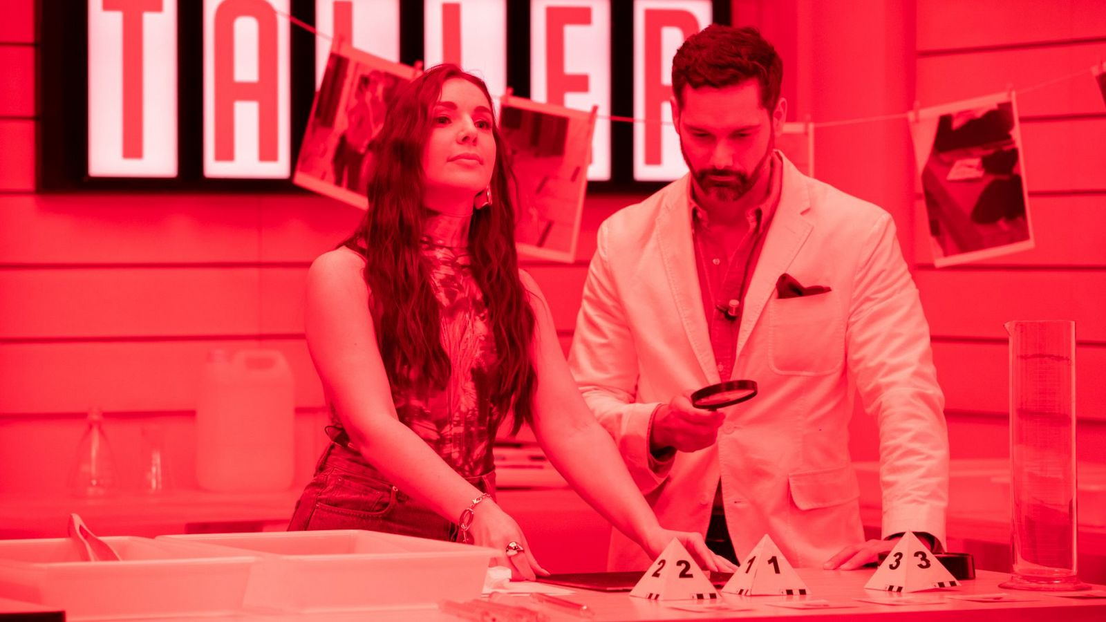 La Familia de la Tele - ¿Qué hay en la foto de Amelia Bono?