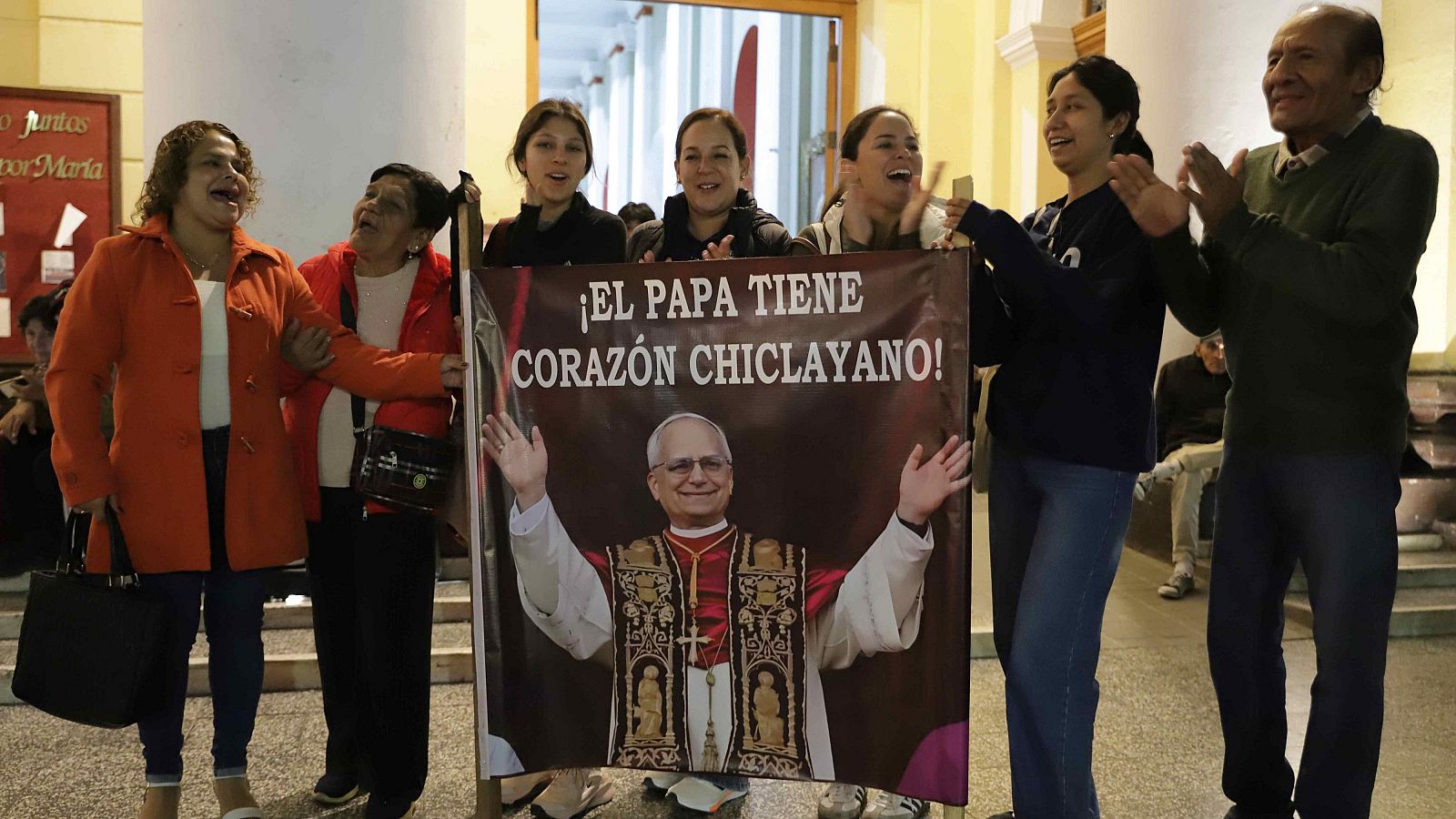 Latinoamérica celebra la elección de un papa con corazón peruano