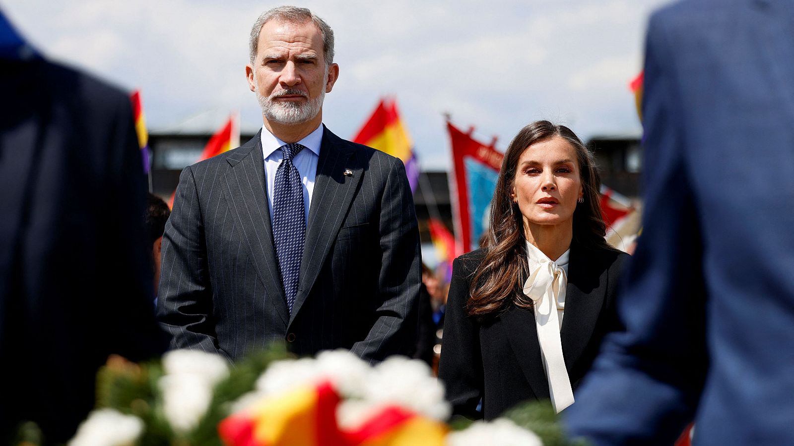 Los reyes rinden homenaje a los españoles de Mauthausen - Fin de semana 24h | Ver