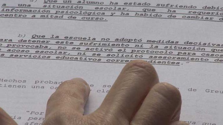 Telediario 1 - Indemnización por bulling