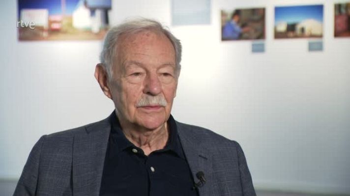 L'Informatiu - Eduardo Mendoza: "Exageren, només intento proveir de bones estones"