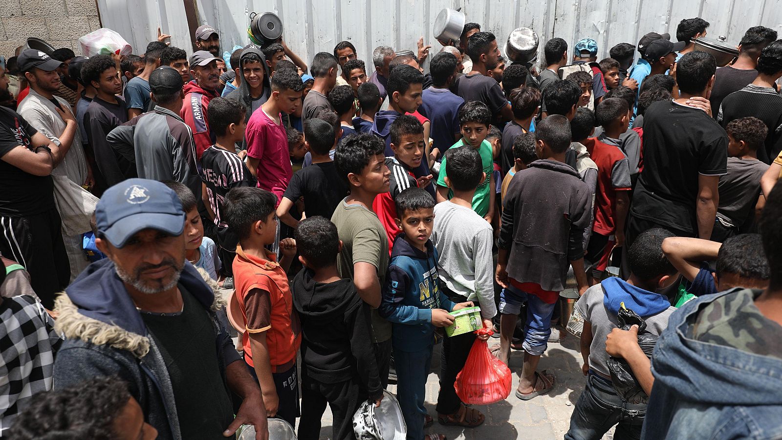Gaza cumple 10 semanas de crisis humanitaria y con miles de niños con desnutrición